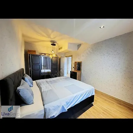 Lueks Rezidans Dairesi Apartment